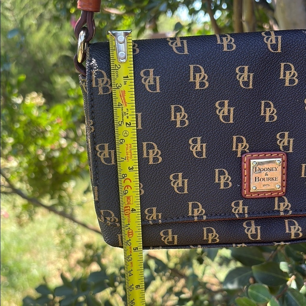Dooney & Bourke Black and Gold Monogram Bag used twice. - Picture 7 of 8